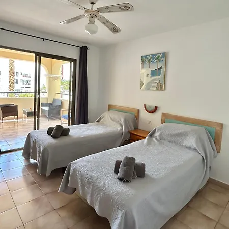 Castle Harbour 1 Bedroom Garden View C102 Διαμέρισμα *