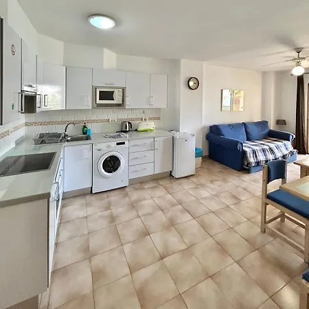 Castle Harbour 1 Bedroom Garden View C102 Διαμέρισμα