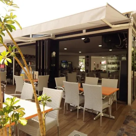 Castle Harbour 1 Bedroom Garden View C102 Διαμέρισμα Los Cristianos (Tenerife)